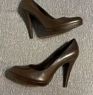 Jeffrey Tyler High Heels thumbnail 4