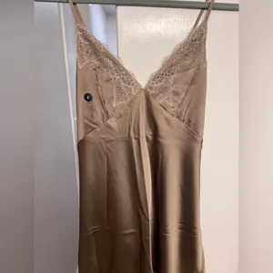Abercrombie & Fitch Elegant Lace Trim Tan Slip Dress S thumbnail 7
