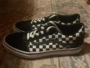 Black Size 8 thumbnail 2