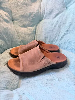 Ariat Women’s Leather Slippers thumbnail 3