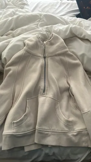 Lululemon Scuba thumbnail 1