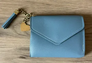 blue card holder thumbnail 1