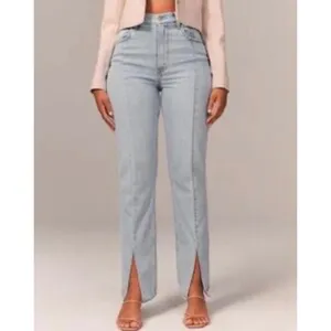 Abercrombie & Fitch Curve Love Skinny High Rise Split Hem Jeans Light Wash 28/6s thumbnail 2