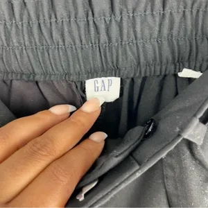 GAP Pleated Front‎ High Rise Belted Crop Pant thumbnail 6