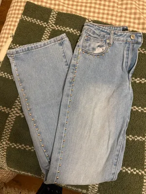 White Fox Jeans Boutique thumbnail 1