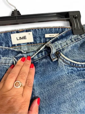 High-Rise Wide-Leg Women's Jeans in Medium Blue size 27 thumbnail 5