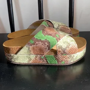 Sidelines Flatform Sandals thumbnail 8