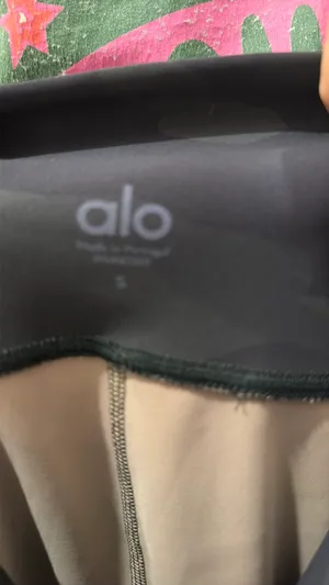 Alo Yoga Leggings thumbnail 3