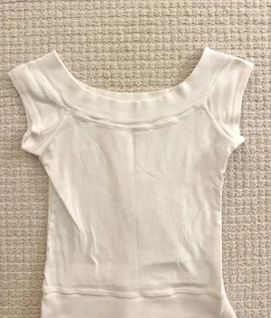 Brandy Melville Off-The-Shoulder Top thumbnail 4