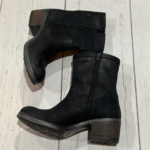 Steve Madden Graaber black heeled leather booties thumbnail 3
