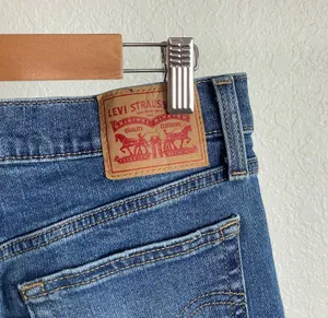 Levi’s | Wedgie Fit Straight Jean thumbnail 9
