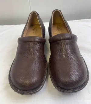 Bass Sheen Women's Brown Clogs/ Shoes Size 7.5 SKU 2972 thumbnail 1