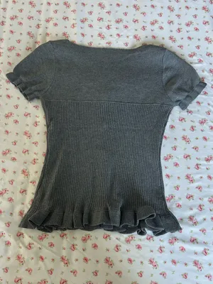 Gray Ribbed Button thumbnail 4