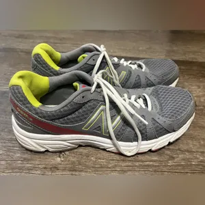 New Balance Gray Athletic Sneakers with Neon Yellow Accents thumbnail 2