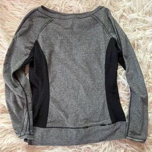 Lululemon Long Sleeve Run Top L Gray Black Athletic Shirt thumbnail 1