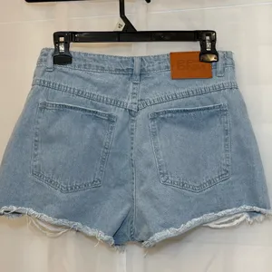Princess Polly Light Blue Distressed Denim Shorts Sz 8 thumbnail 2