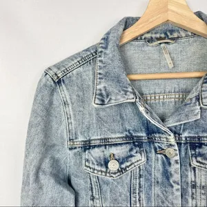Free People Blue Acid Wash Denim Trucker Jacket M‎ thumbnail 5