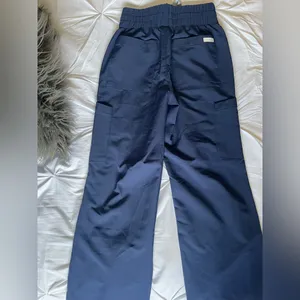 Resurg wide leg high waisted scrub pant thumbnail 5
