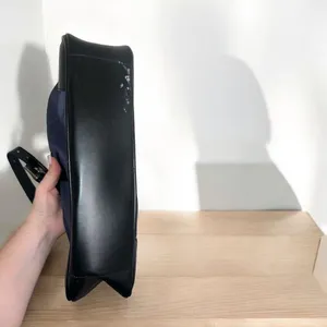 ✨coccinelle made in italy shoulder bag✨ Black thumbnail 5