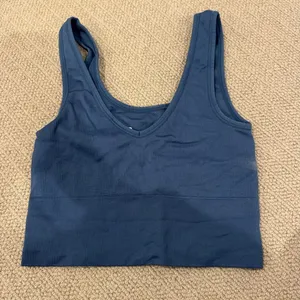Athleta Aurora seamless scoop cropped tank thumbnail 3