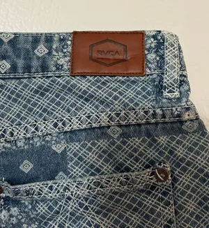 PACIFIC DENIM SHORTS || Size: 31 thumbnail 8