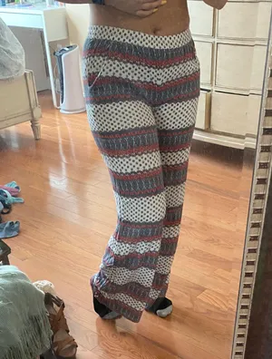 American Eagle flowy pants with pockets thumbnail 1