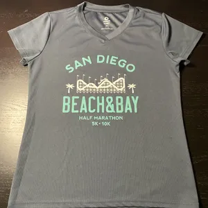 GreenLayer Sports Gray San Diego Beach & Bay Half Marathon T-Shirt size M thumbnail 1