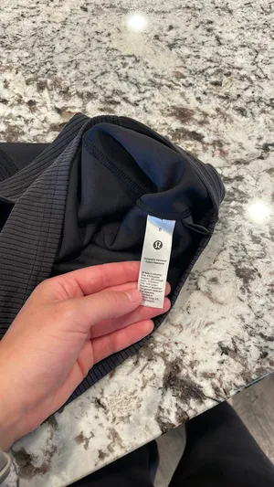 Black Lululemon Cropped Tank Top Ribbed thumbnail 3