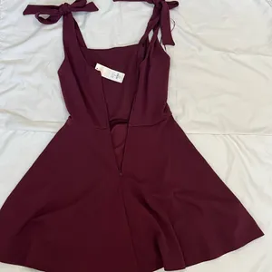 Maroon tie sleeved dress size XS thumbnail 2