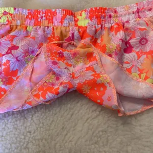 Victoria's Secret shorts size M very colorful for summer thumbnail 6