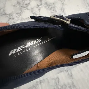 Re-Mix Vintage Footwear Cloche‎ T-straps in Navy Suede/Black Patent, Size 6 thumbnail 12