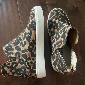 new steve madden claud leopard cheetah high top sneakers size 6.5 thumbnail 1