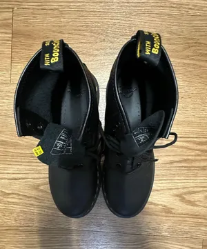 Dr Martens air wait leather ankle boots thumbnail 12
