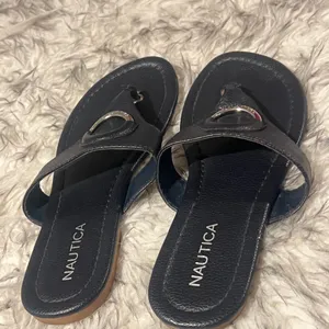 ✨ Nautica Sandals – Women’s Size 7 ✨ Stylish black Nautica thong sandals 🖤 Perfect for everyday wear with a clean, classic look 👡✨ ✔️ Brand: Nautica ✔️ Size: 7 (Women’s) ✔️ Comfortable flat sole ✔️ Slip-on style ✔️ Lightly used, in good condition 💖 Perfect for casual outfits, beach days, or summer outings 💖 Easy to pair with dresses, jeans, or shorts ✨ Simple, comfy, and ready for a new home thumbnail 2