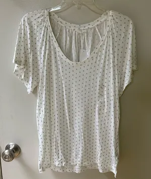 NWT - GAP white U neck blouse thumbnail 1