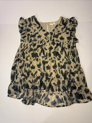 entro Beige and Gray Floral V-Neck Tiered Flutter Sleeve Tunic thumbnail 4