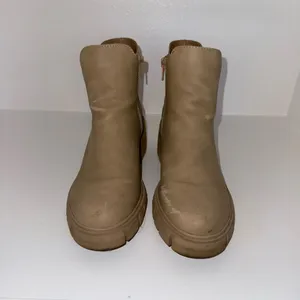Steve Madden Chelsea Boots thumbnail 2