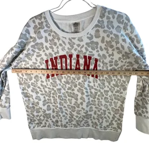 Gameday Couture Indiana Hoosiers Leopard Print Sweatshirt Gray‎ White Large NCAA thumbnail 5