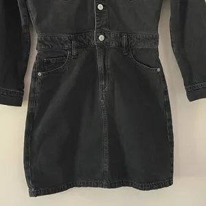 GAP Denim Mini Dress Long Sleeve Pocket in Black Wash‎ Button Front Size 4 thumbnail 8