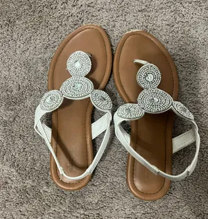 White Sandals Size 7.5 thumbnail 1