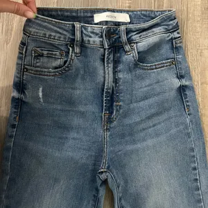 Hidden Jeans Happi Mid Rise two tone flare jeans! thumbnail 2