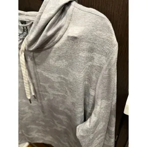 Vuori Halo Essential Dream Knit Hoodie Sweatshirt Light Gray Camo Crop XL thumbnail 3