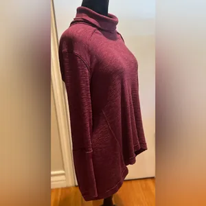 Free People We the Free Oversized Split Back Turtleneck Sweater Tunic Top‎ Plum thumbnail 11