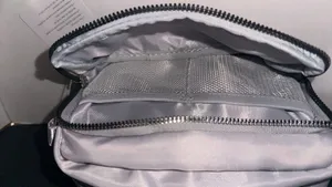 lululemon Everywhere Crossbody Bag 2L  thumbnail 4