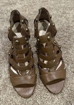 Boutique 9‎ Leather Studded Heels Size 6 thumbnail 1