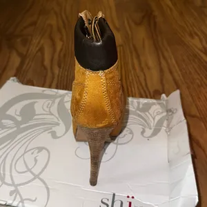 Women's Tan Suede Lace-Up Ankle Bootie thumbnail 2