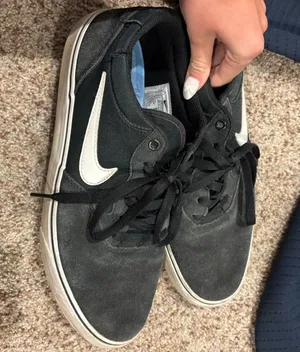 Nike shoes men’s  thumbnail 1