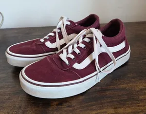 Vans Ward Low Top Sneakers Burgundy Maroon Skater Grunge Casual Comfy Women 8.5 thumbnail 1