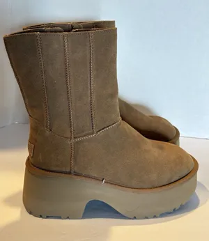 New Ugg Womens Classic Twin Seam Heights Chestnut Platform Boots 1158313 SZ 9 thumbnail 1