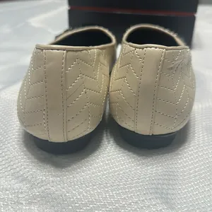 AEROSOLES Cream and Black Flats Versatile Comfort thumbnail 5
